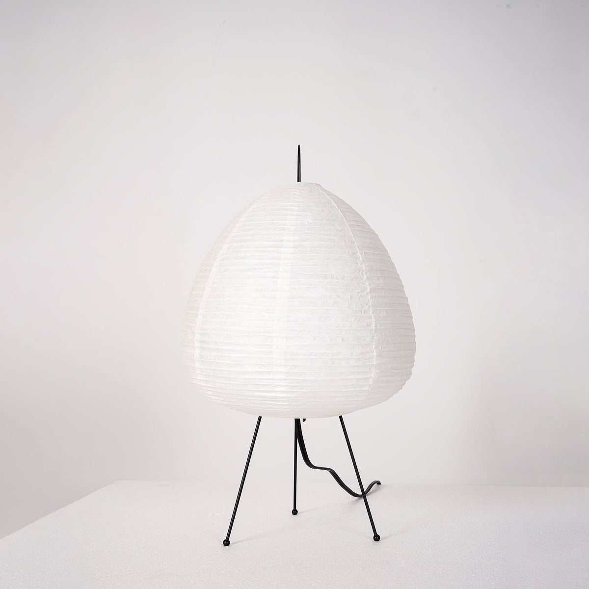 Lampa stołowa Wikorev