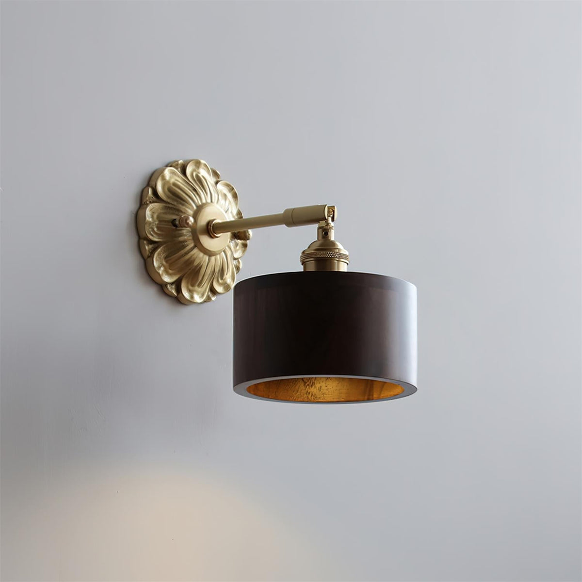 Anthemion Wall Lamp – detail 17