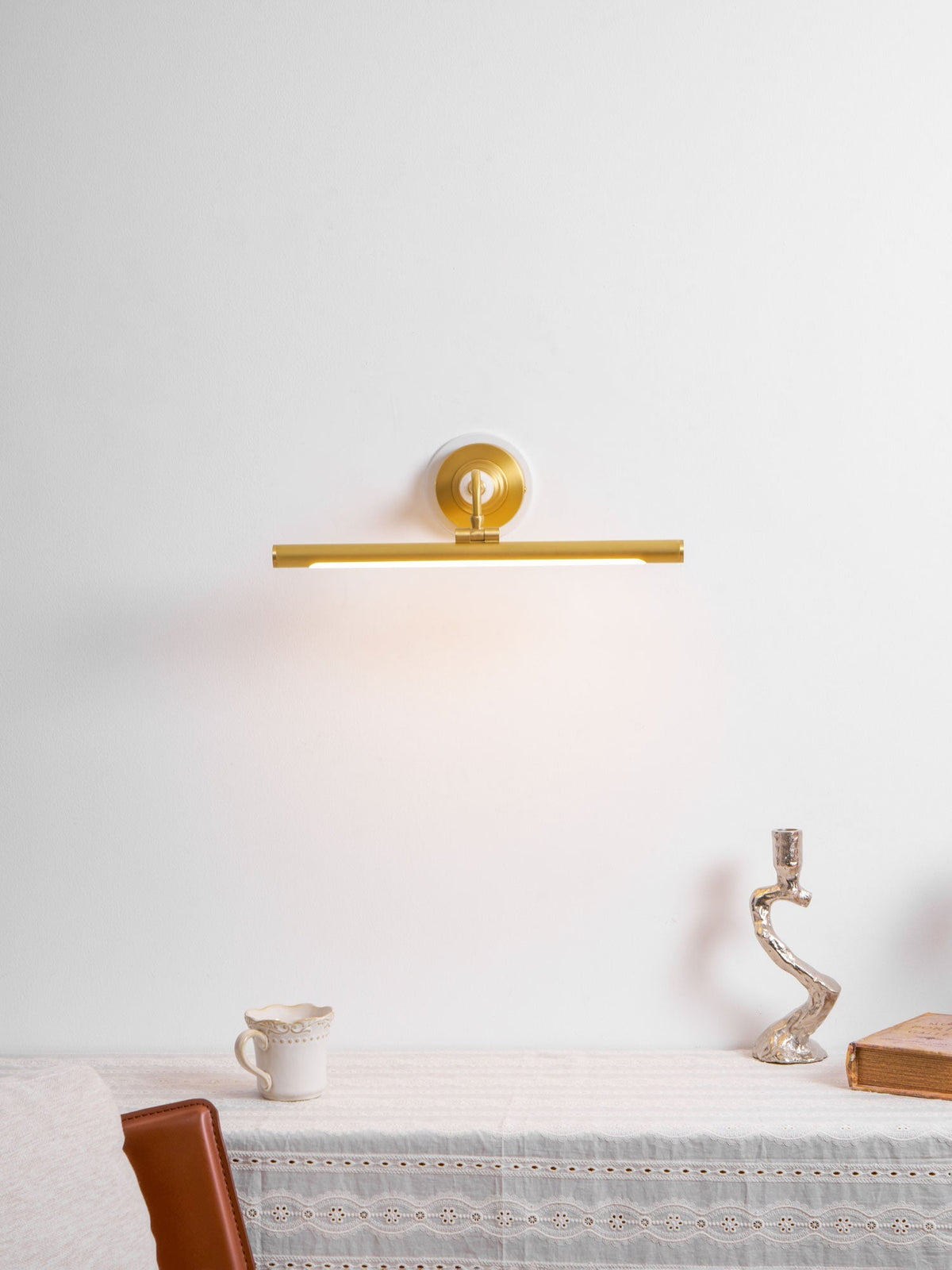 Archer Art Linear Wall Light – detail 14