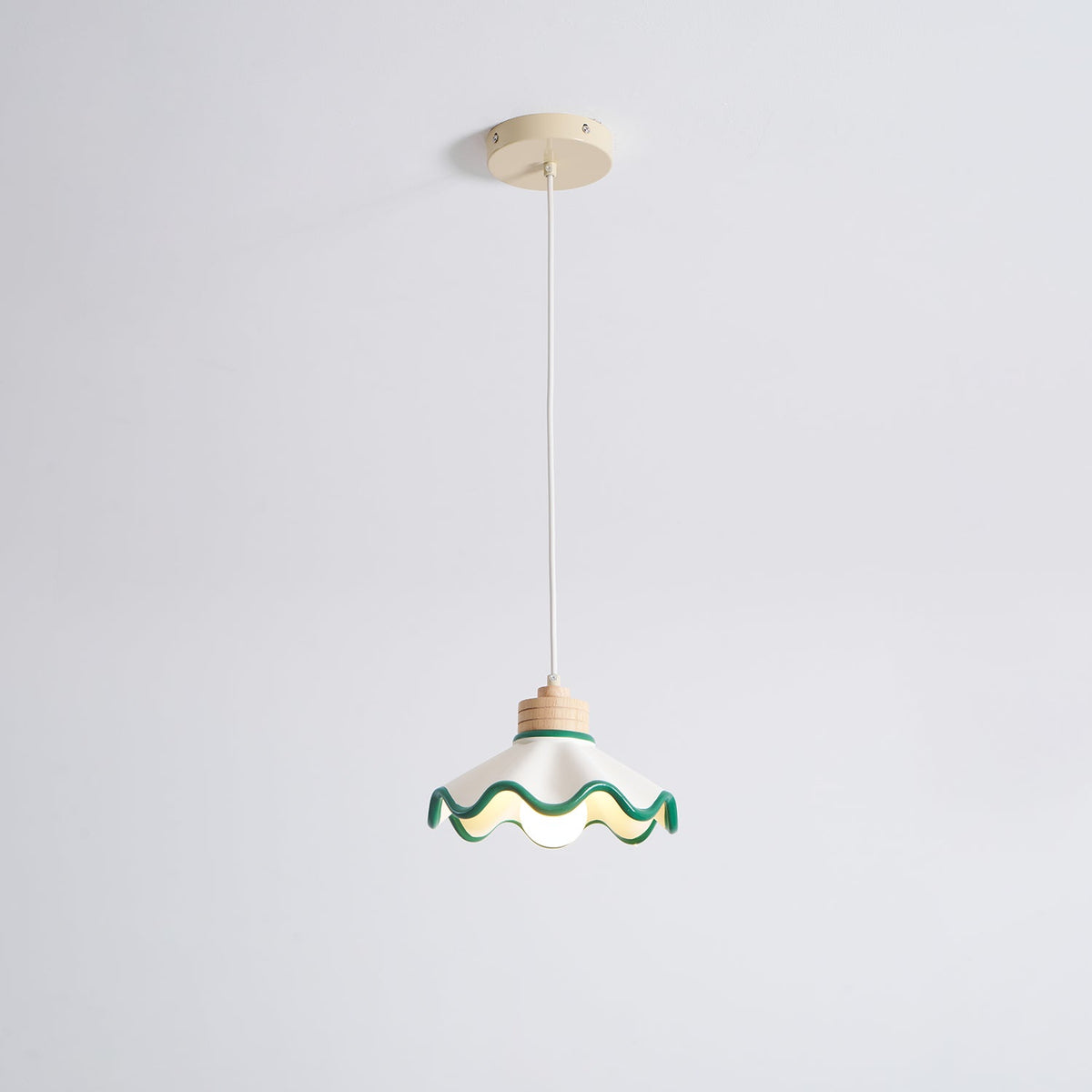Lampa wisząca falowana Levenel