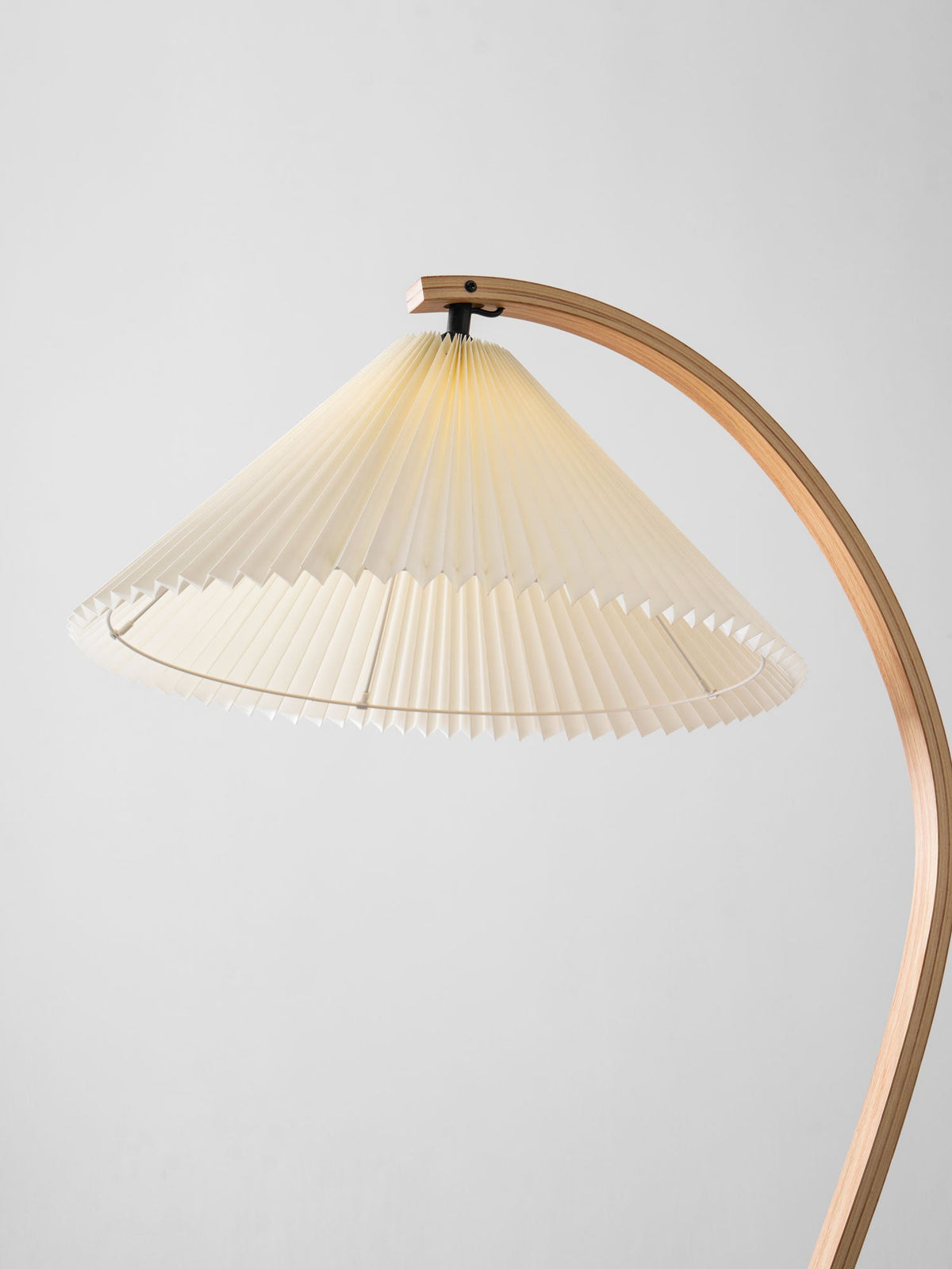 Lampa podłogowa Kason