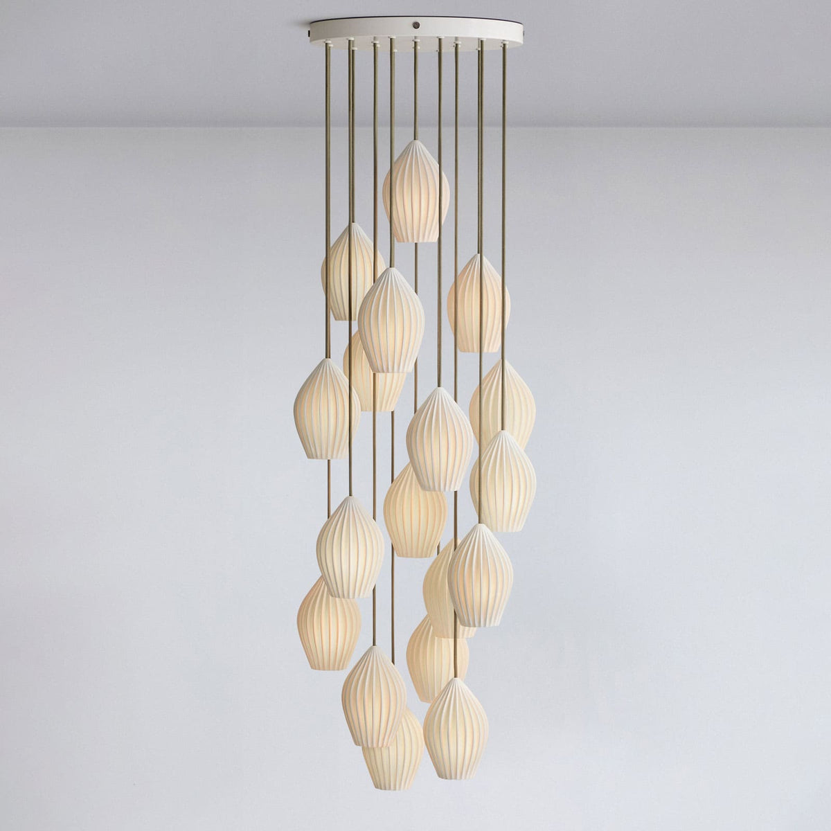 Lampa wisząca ryflowana Pavkalen