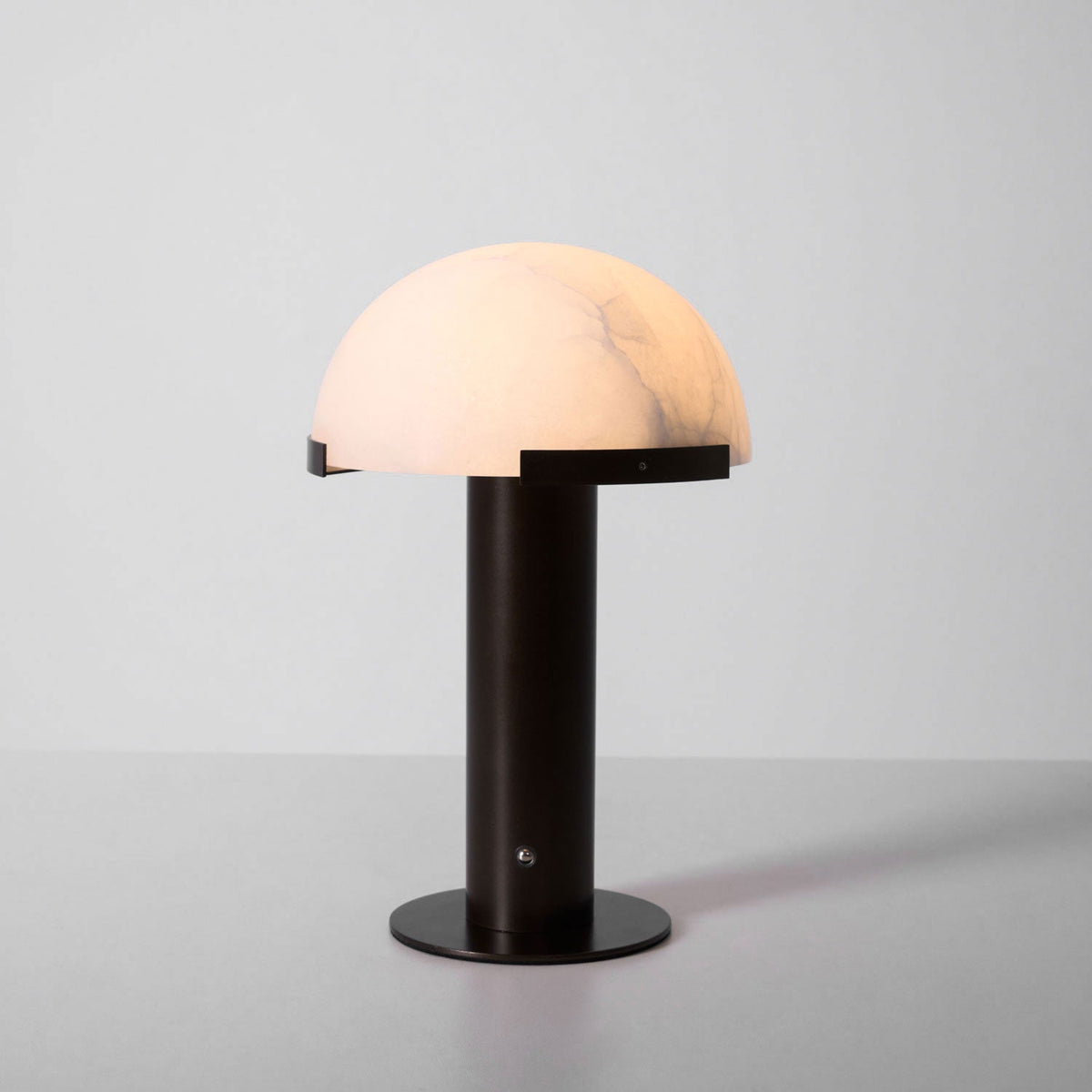 Elegance Alabaster Table Lamp - Vakkerlight