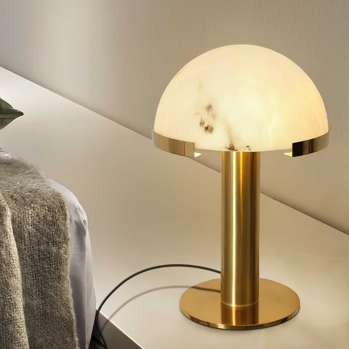 Elegance Alabaster Table Lamp – detail 2