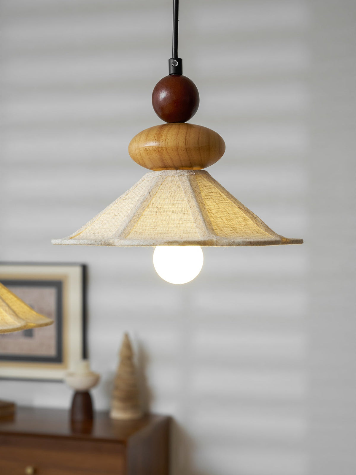 Lampa wisząca z przesunięciem Gorskavan
