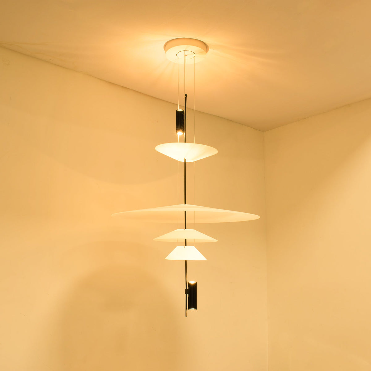 Lampa wisząca nowoczesna Lorva