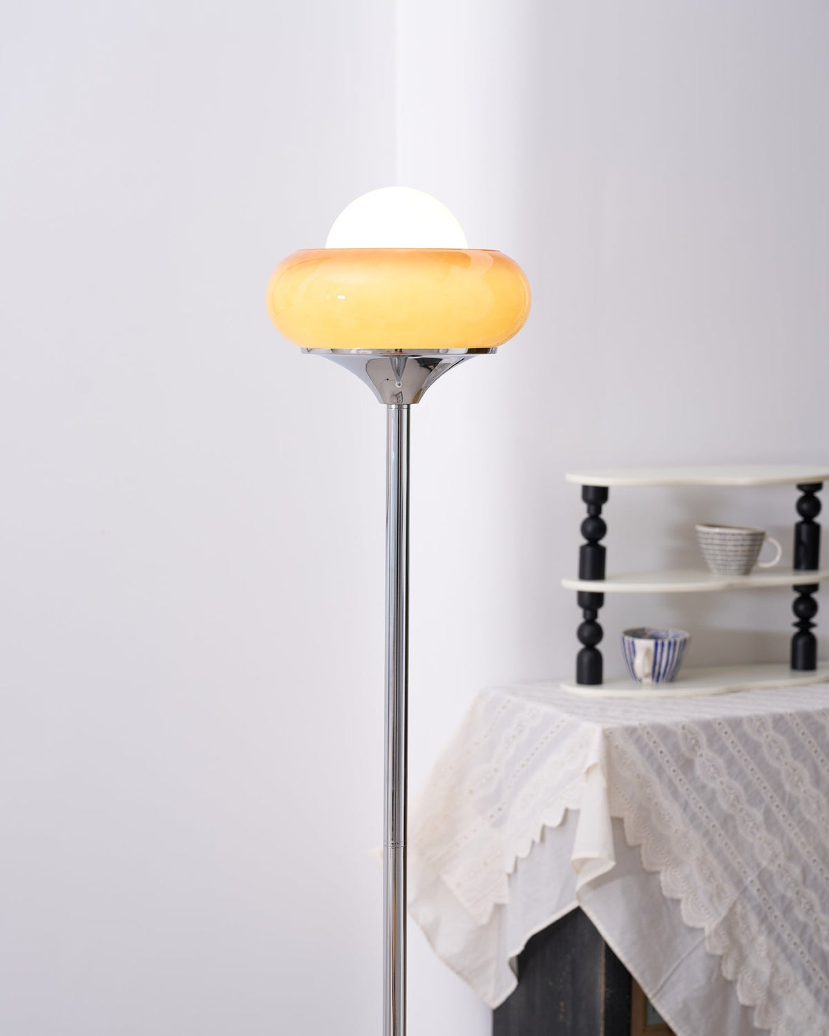 Lampa podłogowa kulista Venerin