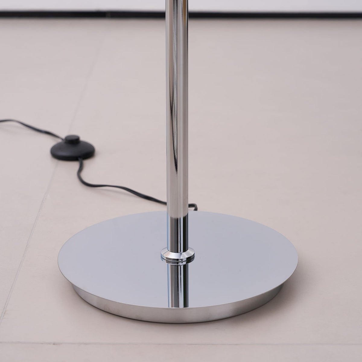 Lampa podłogowa kulista Venerin