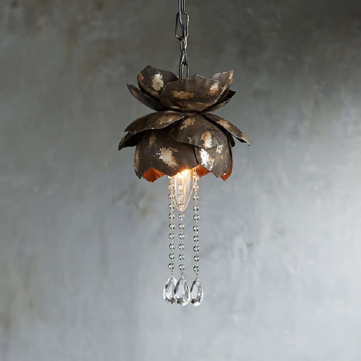 Lampa wisząca kwiatowa Lesskaon