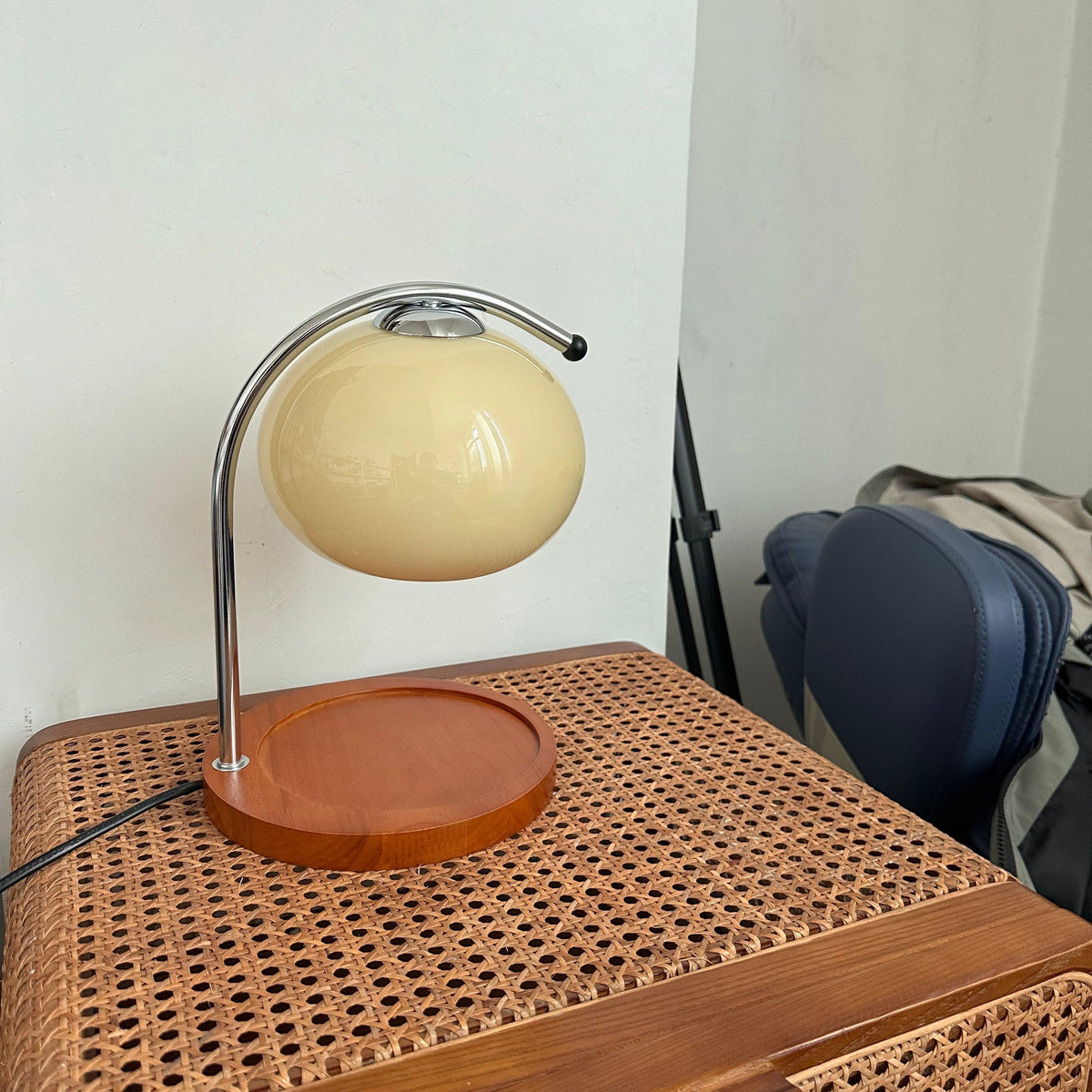 Lampa stołowa do świec Lomikev