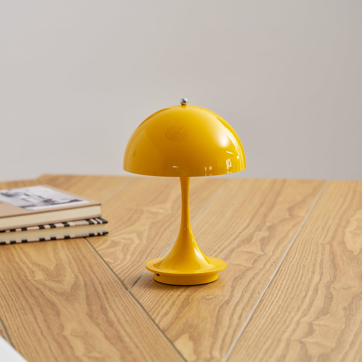 Lampa stołowa zewnętrzna Ludli