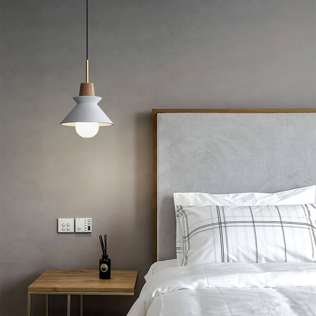 Lampa wisząca stożkowa Radeko