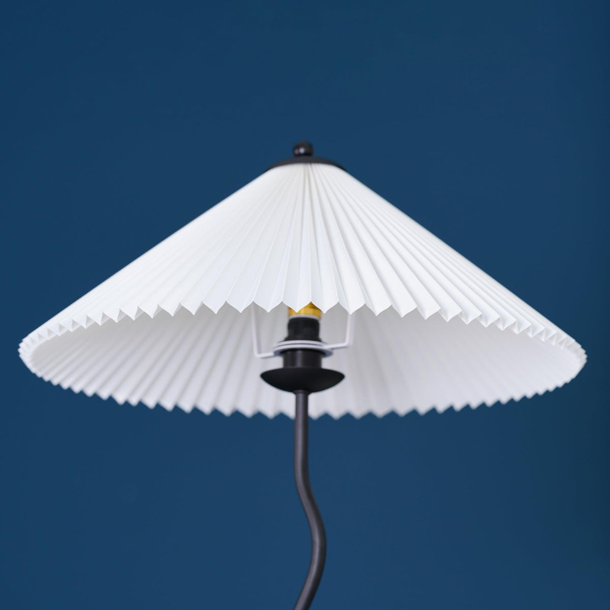 Lampa podłogowa falista Zelko
