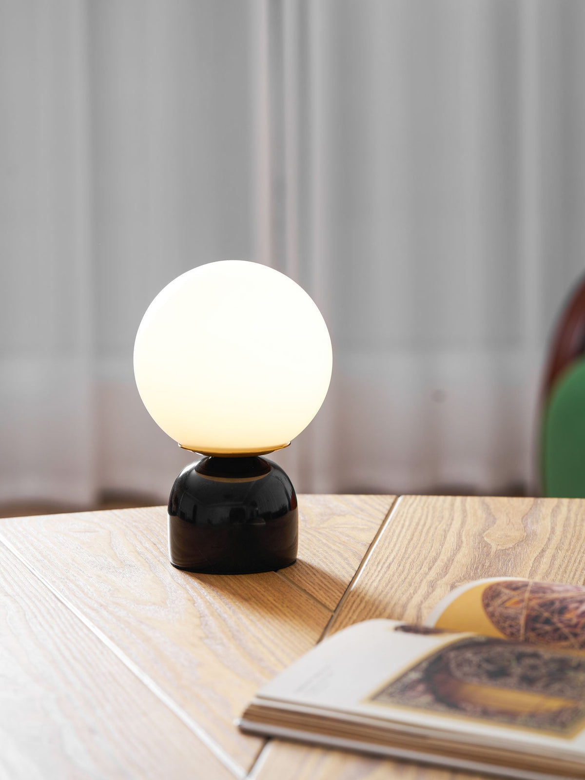 Lampa stołowa Lesli