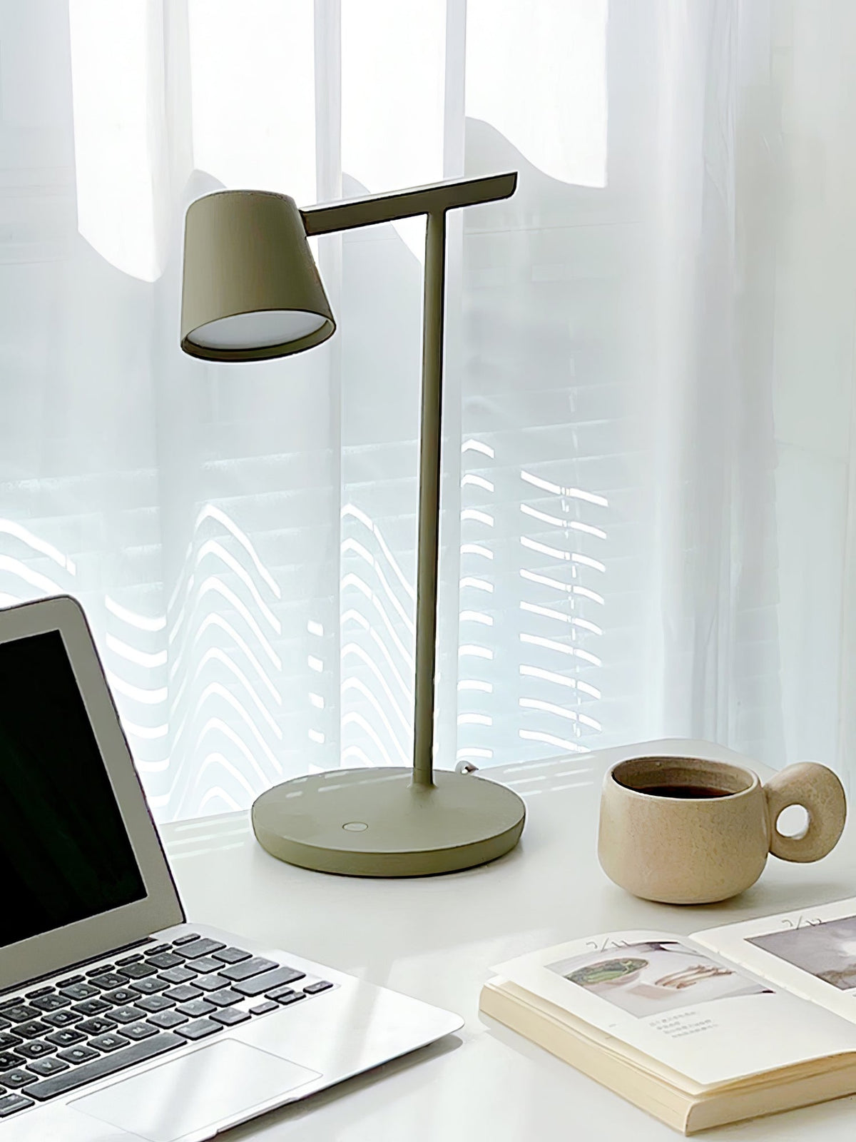 Lampa stołowa minimalistyczna Nadarko