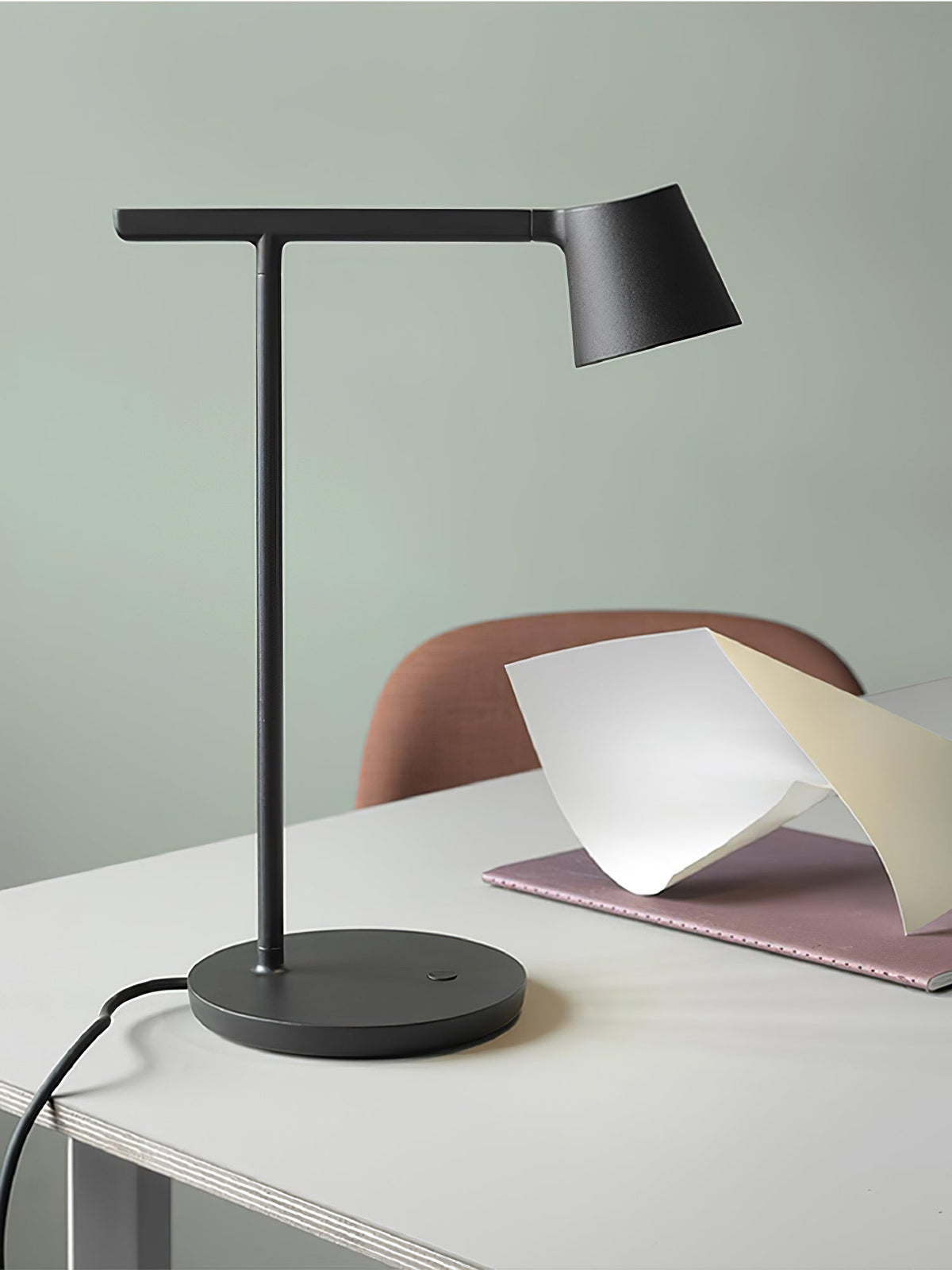 Lampa stołowa minimalistyczna Nadarko