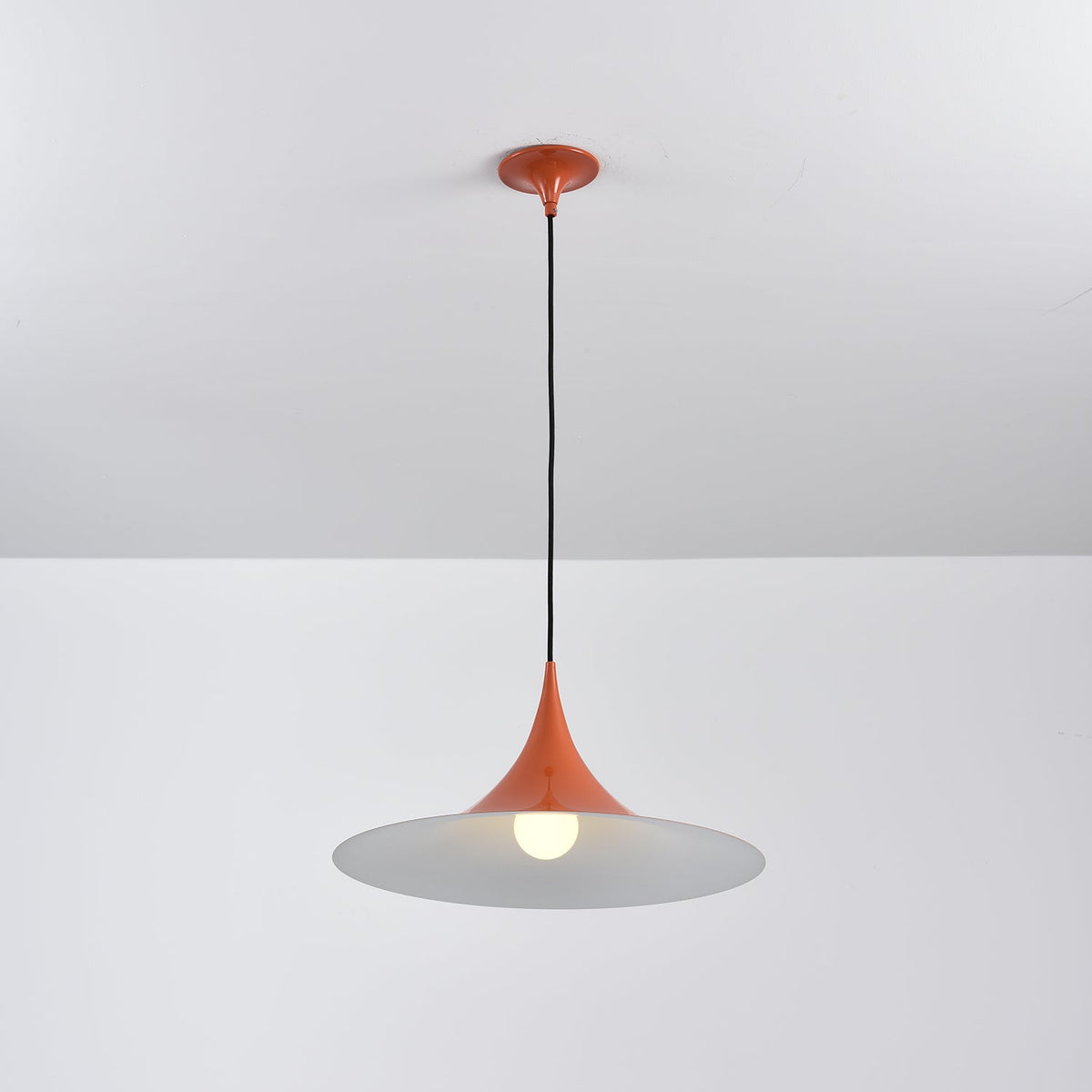 Lampa wisząca stożkowa Nadlenka