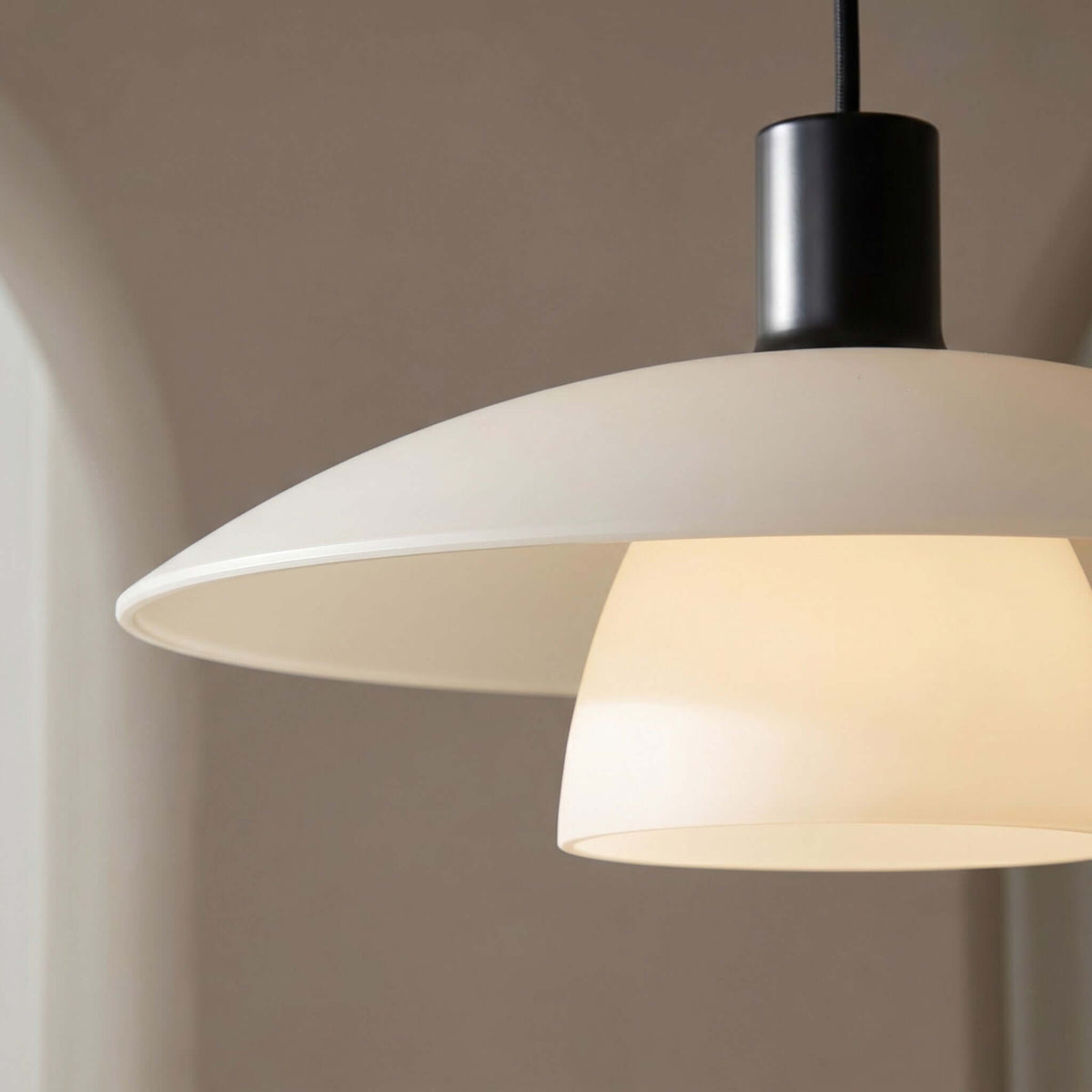 Lampa wisząca okrągła Jarlenro