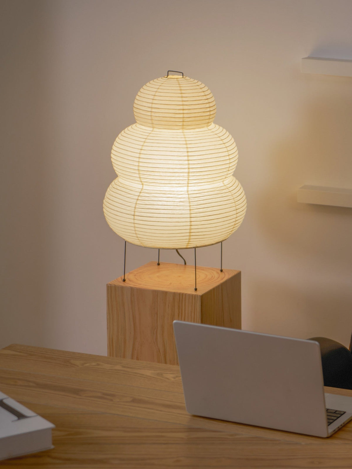 Lampa stołowa Wikorev