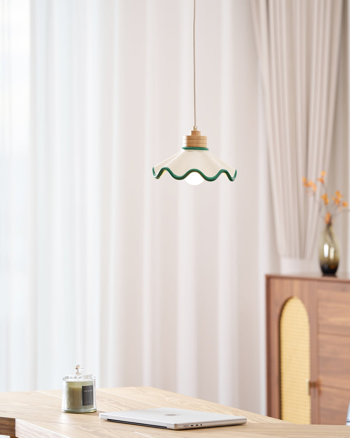 Lampa wisząca falowana Levenel