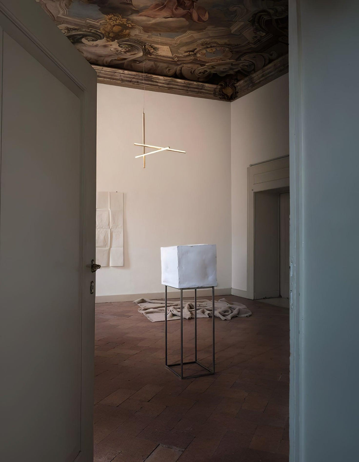 Gridline Linear Chandelier – detail 36