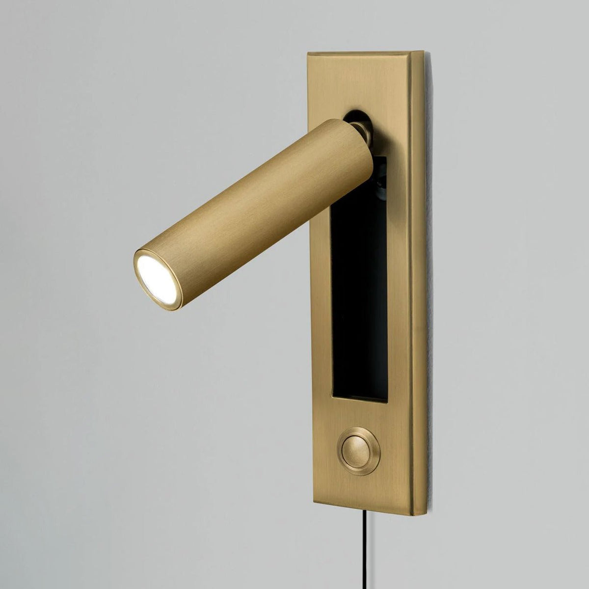 Embedded Bedside Plug - in Sconce - Vakkerlight