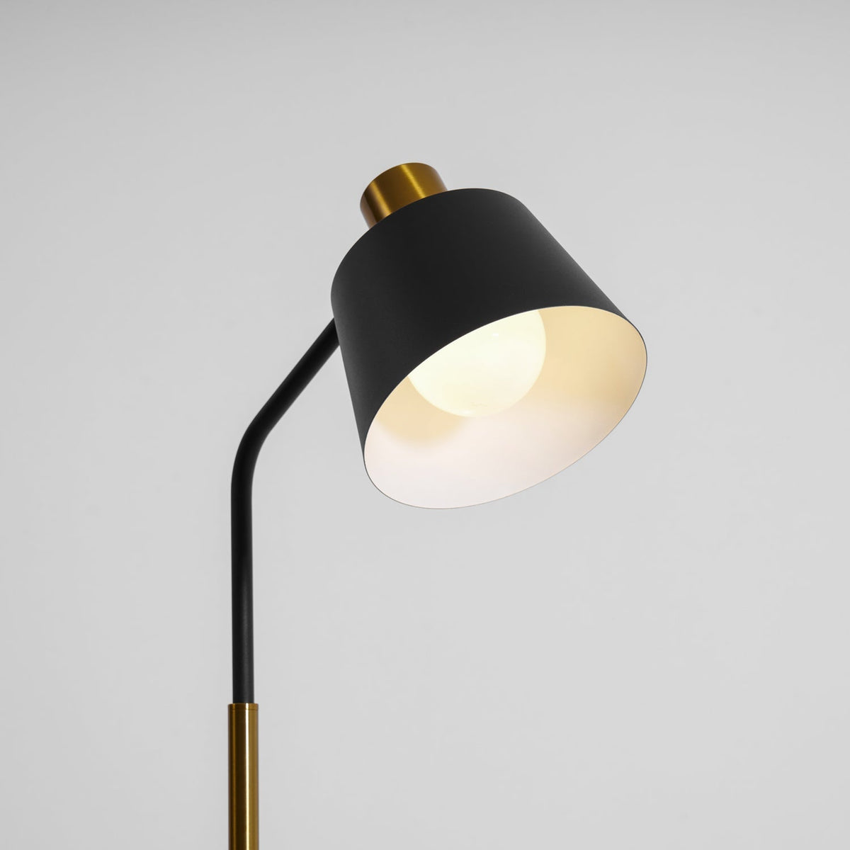 Emmental Floor Lamp – detail 29