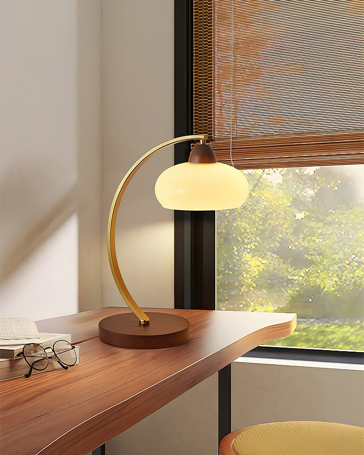Lampa stołowa vintage Vikoren