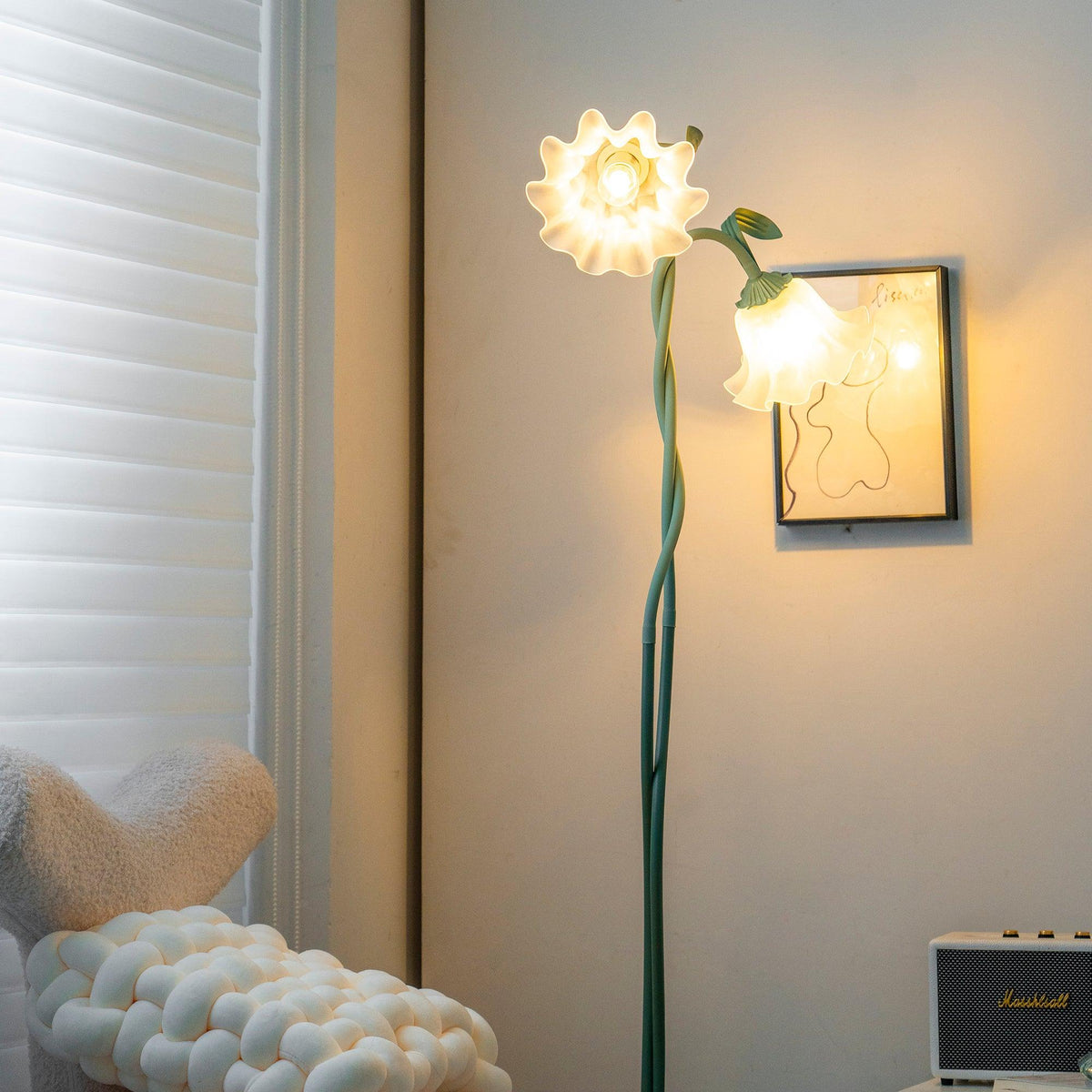 Lampa podłogowa kwiatowa Solmion