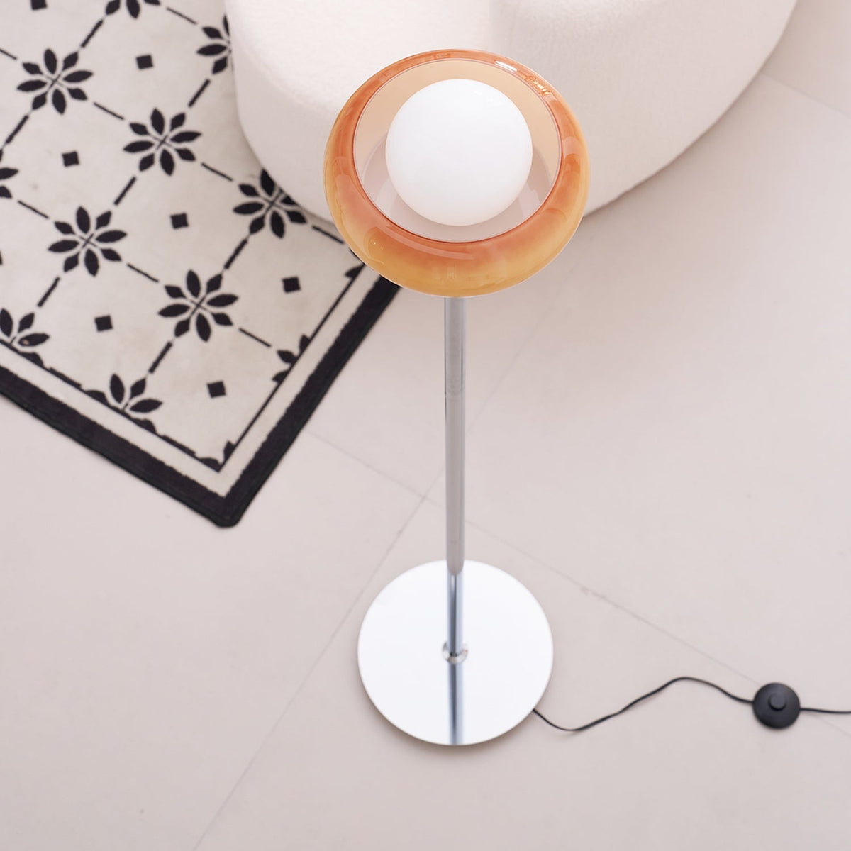Lampa podłogowa kulista Venerin