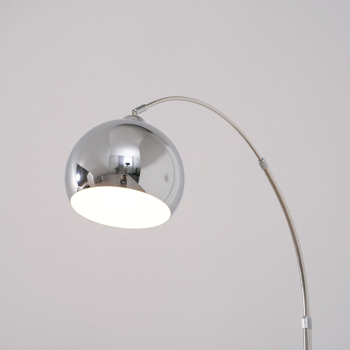 Lampa podłogowa nowoczesna Emkoe
