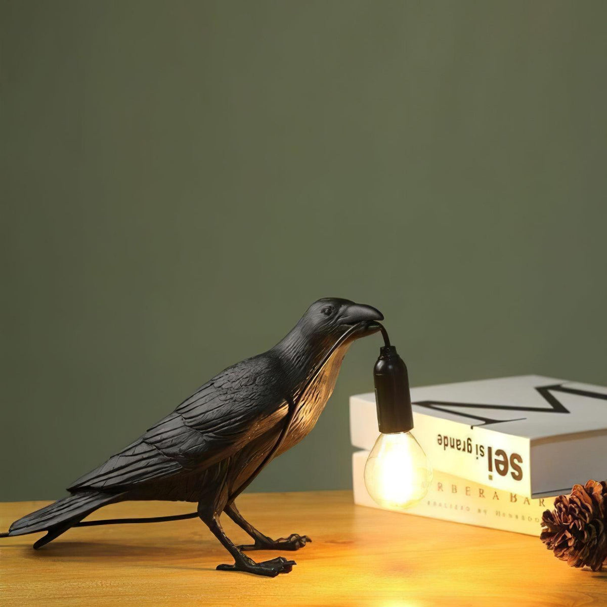Raven Resin Table Lamp – detail 34